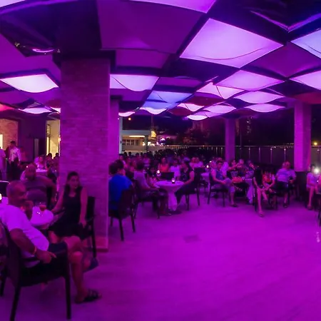 Hotel Maya World