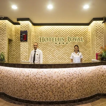 מלון Maya World מרמריס