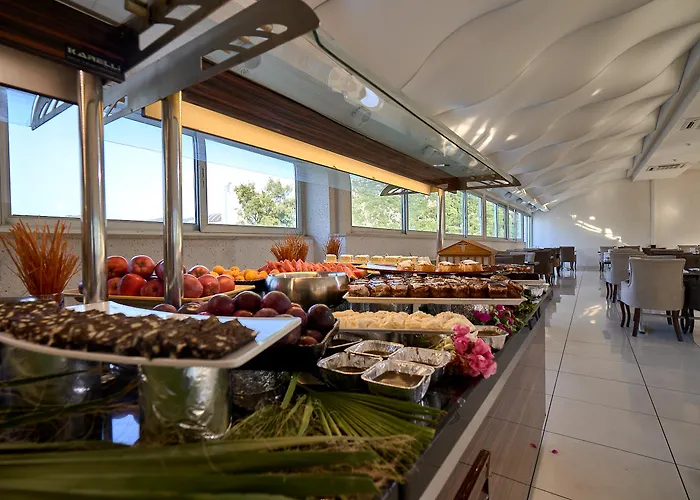 Maya World 호텔 말마리스