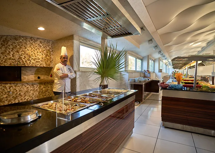 호텔 Maya World 4*