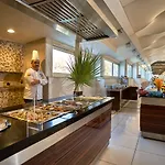 Hotel Maya World 4*